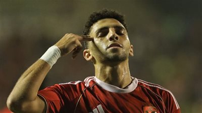 غموض مستقبل كوكا في الأهلي.. صدمة المنتخب تُربك قرار التجديد