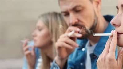 التدخين في العشرينات يزيد خطر الإصابة بسرطان الرئة في الخمسينات