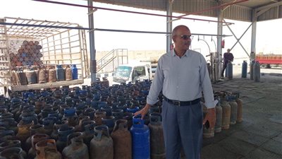 وكيل تموين البحر الأحمر يتابع سير العمل بمحطات الوقود بالغردقة