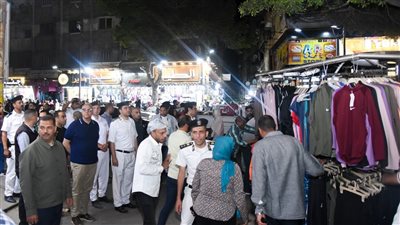 محافظ الإسكندرية يقود جولة ميدانية مكبرة بشارع الجلاء لإزالة تعديات الباعة 