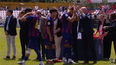 حمزة عبدالكريم يرفض ارتداء الميدالية الفضية بعد خسارة برشلونة أمام ريال مدريد