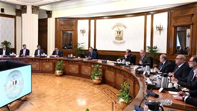 رئيس الوزراء يتابع موقف تعديلات قانون نظام التأمين الصحي الشامل