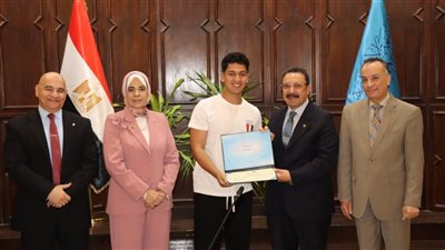 مجلس جامعة الإسكندرية يكرّم أبطال كلية علوم الرياضة الحاصلين على بطولات دولية
