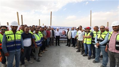 وزير النقل يتفقد مشروع القطار الكهربائي السريع على مدار يومين 