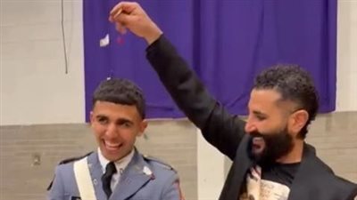 أحمد سعد يتصدر محركات البحث ويهدي أبنة سيارة فاخرة بعد تخرجه
