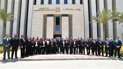  وزير السياحة يشهد إطلاق النسخة الأولى من البرنامج المتقدم في القيادة التنفيذية (AELP)
