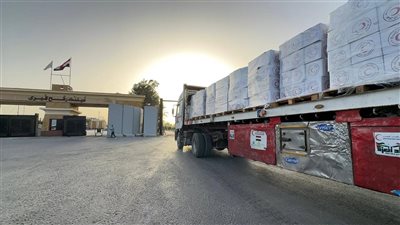   الهلال الأحمر يطلق قافلة «زاد العزة» لدعم الأشقاء الفلسطينيين