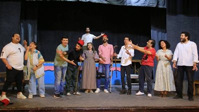 مسرح الشباب يواصل بروفات 