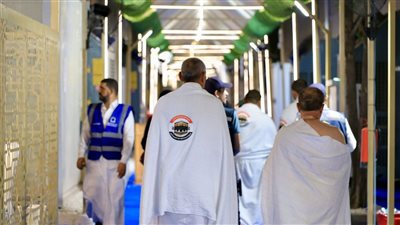 عاجل.. حجاج الجمعيات الأهلية يؤدون المناسك في مشعر عرفات