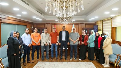 محافظ كفرالشيخ يلتقي مستفيدي عمارات 