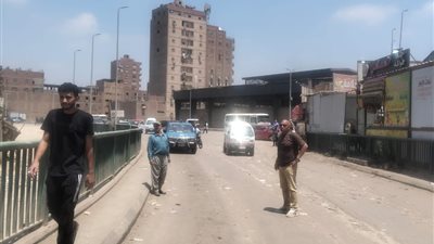 محافظ الجيزة يرصد ٣ تجمعات عشوائية لسيارات السرفيس بالوراق والمنيرة الغربية والدقى
