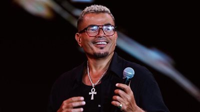 «ميال» و«شوقنا».. لماذا تتصدر أغاني عمرو دياب في الثمانينات التريند؟