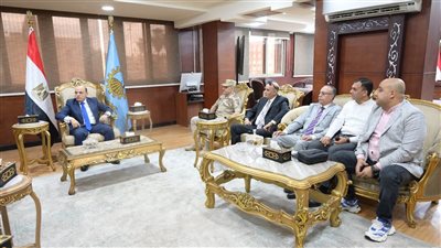 محافظ الغربية يستقبل الصحفيين والإعلاميين لتهنئته بعيد الأضحى