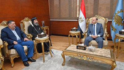 محافظ الغربية يستقبل قيادات الكنائس لتقديم التهنئة بعيد الأضحى المبارك