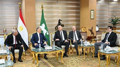 محافظ الشرقية يستقبل المهنئين بعيد الأضحى في أجواء من المحبة والوحدة الوطنية