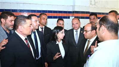 محافظ البحيرة تتفقد مستشفي كفر الدوار العام