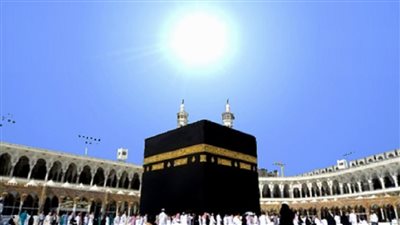 تعامد الشمس فوق الكعبة.. ظاهرة فلكية مبهرة في ثاني أيام العيد