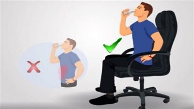 شرب الماء جالسا.. الأفضل صحيا وسنة نبوية