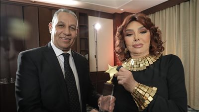 نبيلة عبيد تتسلم درع ماسبيرو وتكشف أصعب مشهد مع أحمد زكي