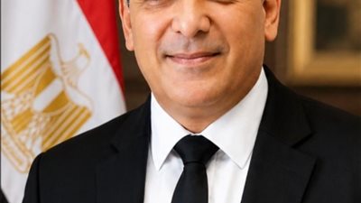 صحة مصر.. يطرح خارطة طريق لدمج البنوك بالرعاية الصحية وتأسيس اقتصاد طبي لا نقدي
