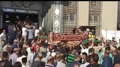 تشييع جثماني أب وابنه ضحيتي الغرق إثر سقوط جرار زراعي بمزرعة بالبحيرة