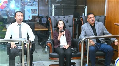 محافظ البحيرة تتابع انتظام العمل بالقطاعات الخدمية والتنفيذية 