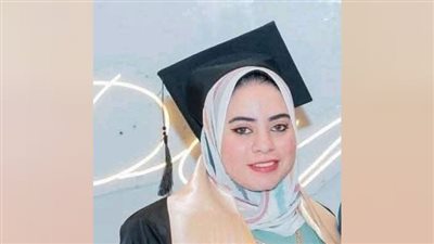 بالدموع والذهول.. الآلاف يشيعون جثمان ضحية 