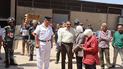 محافظ القليوبية يشهد إزالة مبنى مخالف بحي غرب شبرا الخيمة