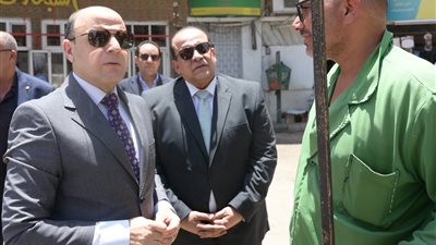 محافظ الغربية يتفقد أعمال النظافة  ورفع الإشغالات بشوارع طنطا 