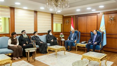 محافظ كفرالشيخ يستقبل وفدًا من الكنيسة لتقديم التهنئة بعيد الأضحى المبارك