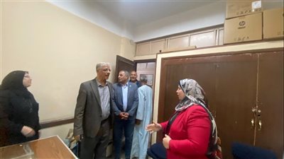 وكيل تعليم قنا يجري جولة تفقدية بمبنى ديوان عام المديرية التعليمية