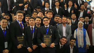 طلاب تمريض الإسماعيلية الأهلية يناقشون مشروعات تخرج الدفعة الأولى