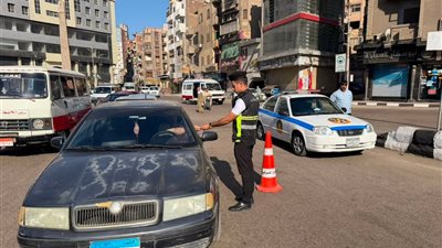 تمركزات مرورية مكثفة بشوارع مدن ومراكز الشرقية لتحقيق السيولة والانضباط 