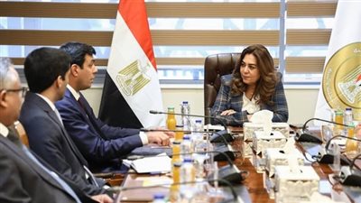 وزيرة التنمية تبحث مع الأمين العام لمنظمة المدن العربية تبادل الخبرات والتعاون المشترك