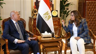 وزيرة التنمية ومحافظ القاهرة يبحثان مستجدات ملف التصالح وتطوير المناطق التاريخية 