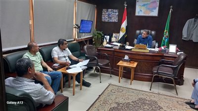 السكرتير المساعد للفيوم يتابع معدلات الأداء بملف 
