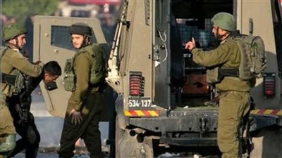 قوات الاحتلال تعتقل 4 فلسطينيين جنوب الخليل