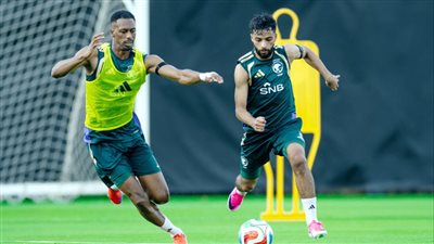     المنتخب السعودي يحدد برنامج مباراة السنغال الودية قبل كأس العالم