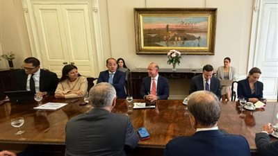 وزير المالية مع الرئيس التنفيذي لبنك «HSBC» بلندن: أداء الاقتصاد المصري جيد