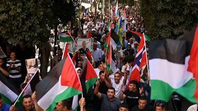 65 ألف فلسطيني يؤدون صلاة الجمعة في المسجد الأقصى