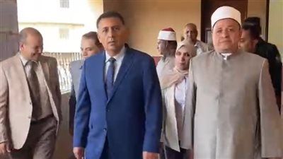 محافظ القليوبية يتفقد انطلاق امتحانات الثانوية الأزهرية ببنها.. والمنطقة الأزهرية تؤكد جاهزية اللجان