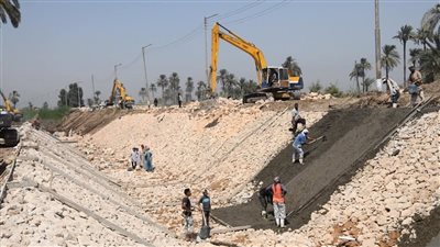 غرامات في قنا على إلقاء المخلفات في المجاري المائية 