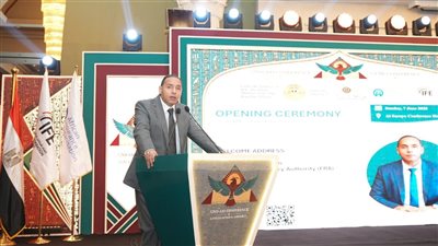 عزام:  وثائق التأمين عبر التطبيقات الذكية أصبحت أمرًا واقعًا
