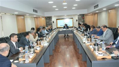 وزير الإعلام يفتح ملفات الصحف الخاصة والحزبية ويواجه التحديات المهنية والمعوقات