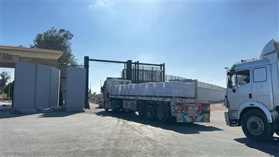 عاجل| بعد توقف ليوم واحد.. استئناف دخول المساعدات والوقود إلى قطاع غزة