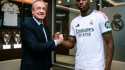 ريال مدريد يضم دينزل دومفريس بعقد يمتد حتى 2030