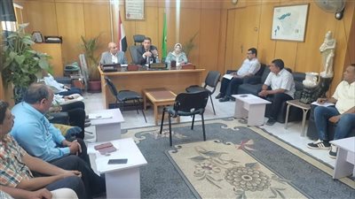 محافظ الفيوم يتابع آخر المستجدات بملف المتغيرات المكانية