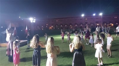 مهرجان الشارع بالغردقة يجذب السياح ويعزز رسائل الأمان بالبحر الأحمر 