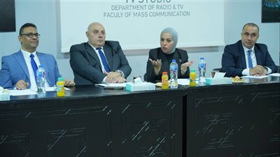 رئيس الإذاعة ومذيعة دولة التلاوة وكبير مخرجي التليفزيون يناقشون مشاريع تخرج طلاب إعلام جامعة الأزهر