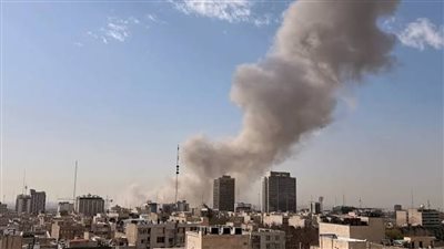 إعلام إيراني: انفجارات في ميناب وبندر عباس